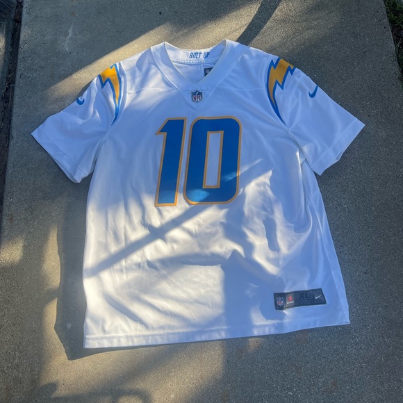 NFL LA chargers bolt up - Picture 1 of 4
